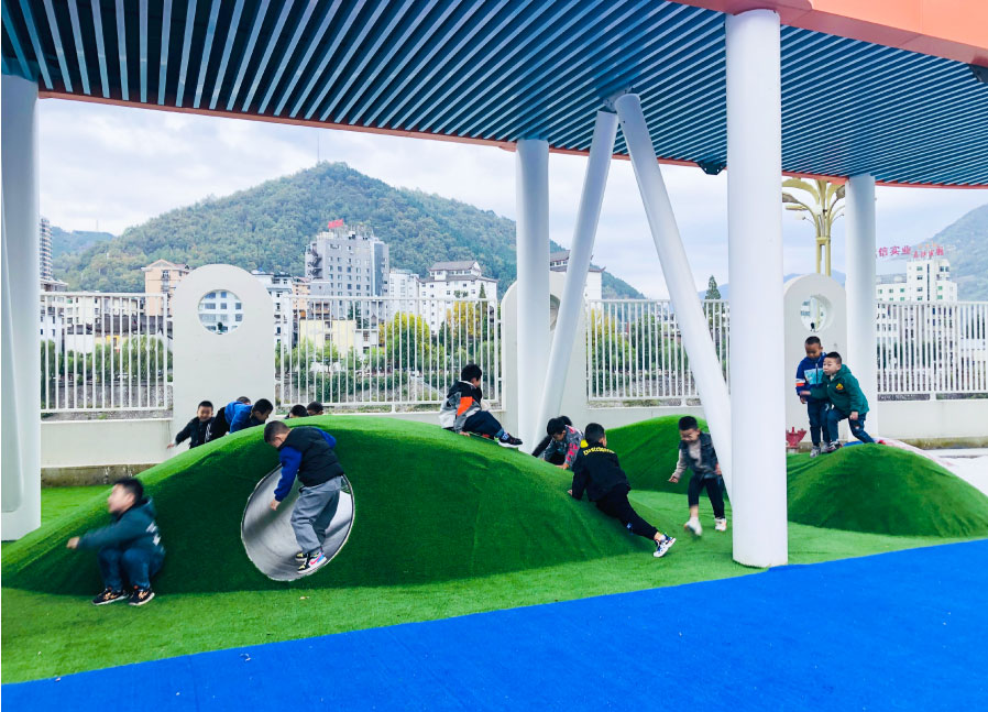 幼兒園戶外娛樂實景