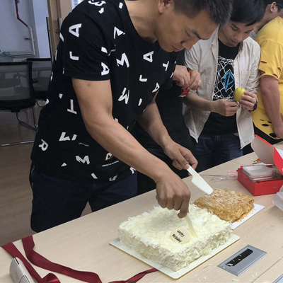 公司福利-2018年四月生日會？